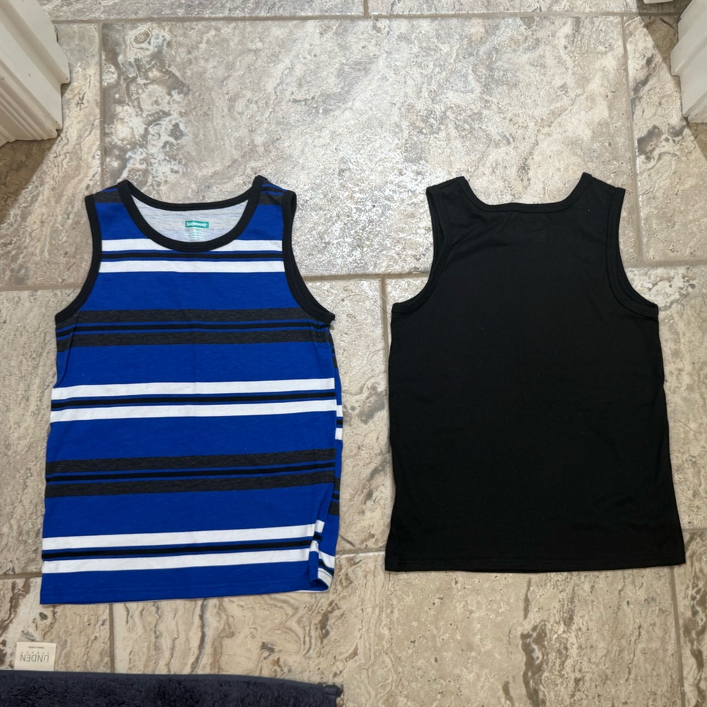 NWOT size 5T Garanimals
Striped Blue and Black Tank Top Set